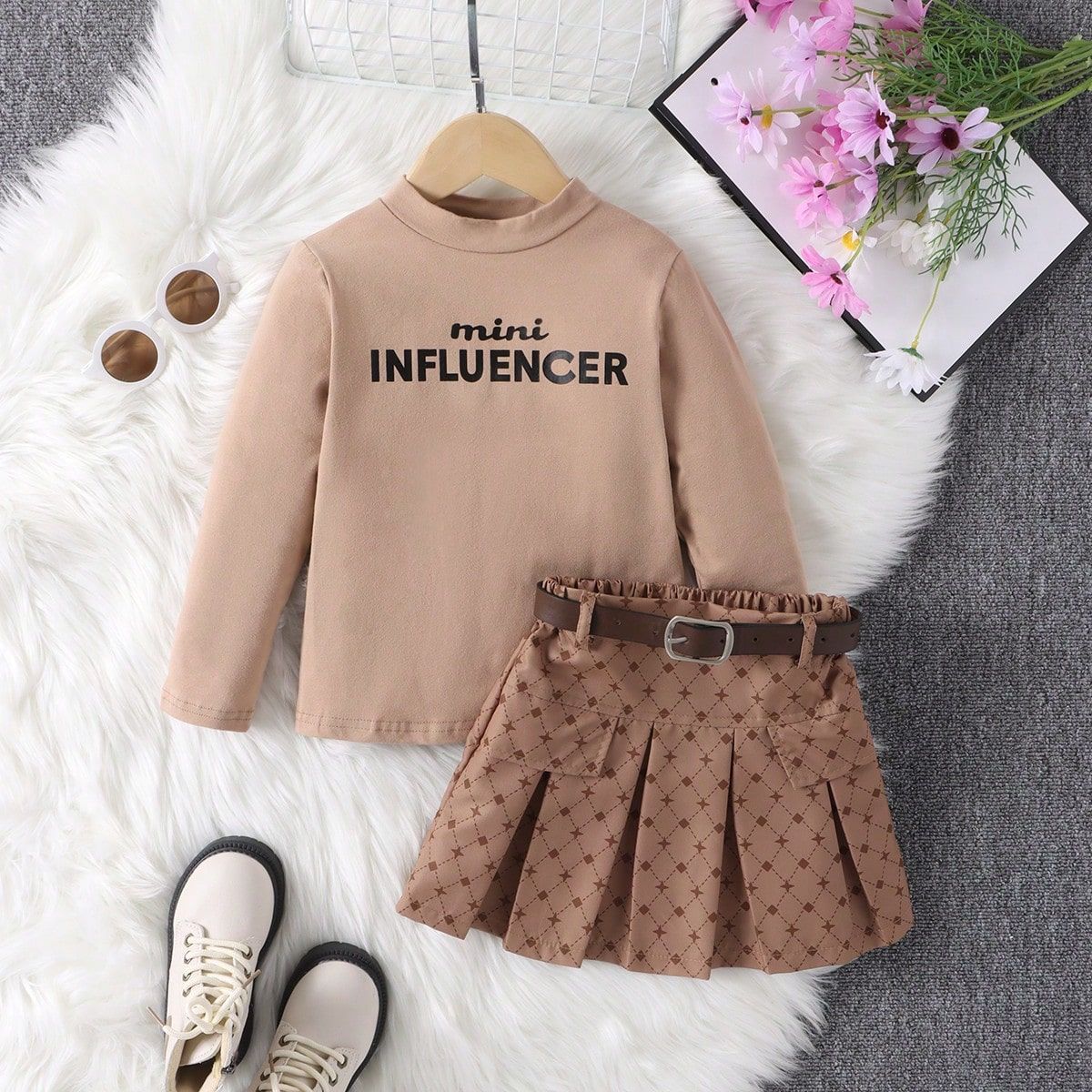 Set din doua piese Mini Influencer Maro
