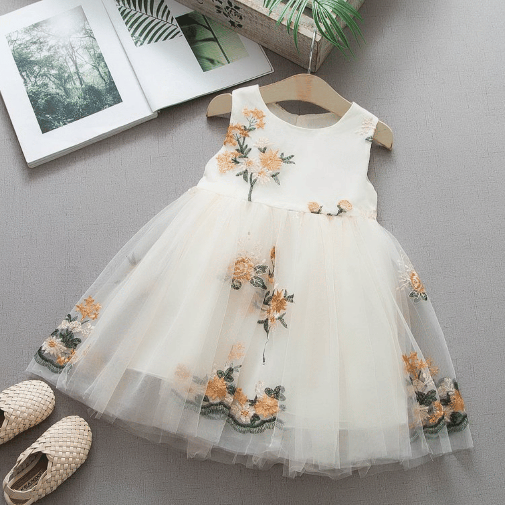 Rochie cu detalii Saraita Crem