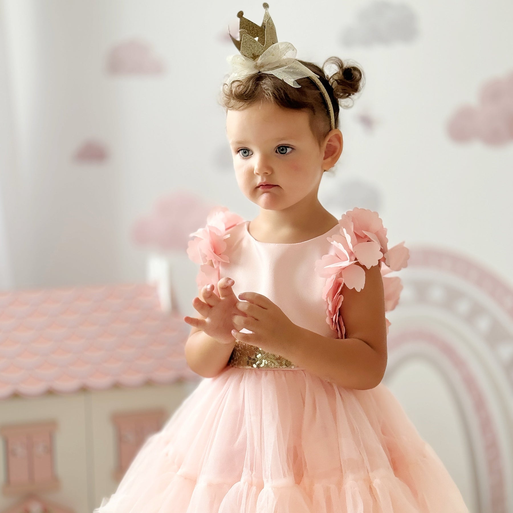 Rochie cu detalii Perusa Roz