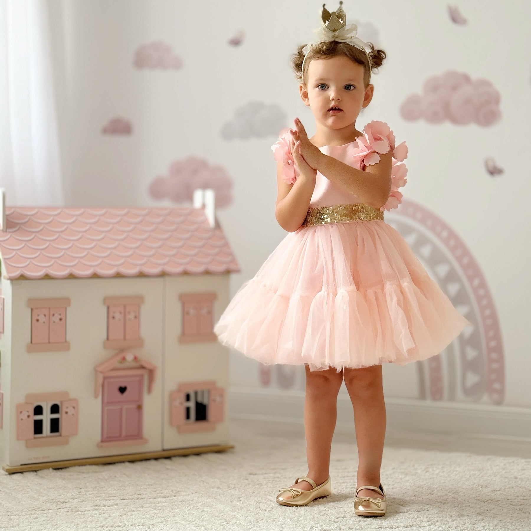 Rochie cu detalii Perusa Roz