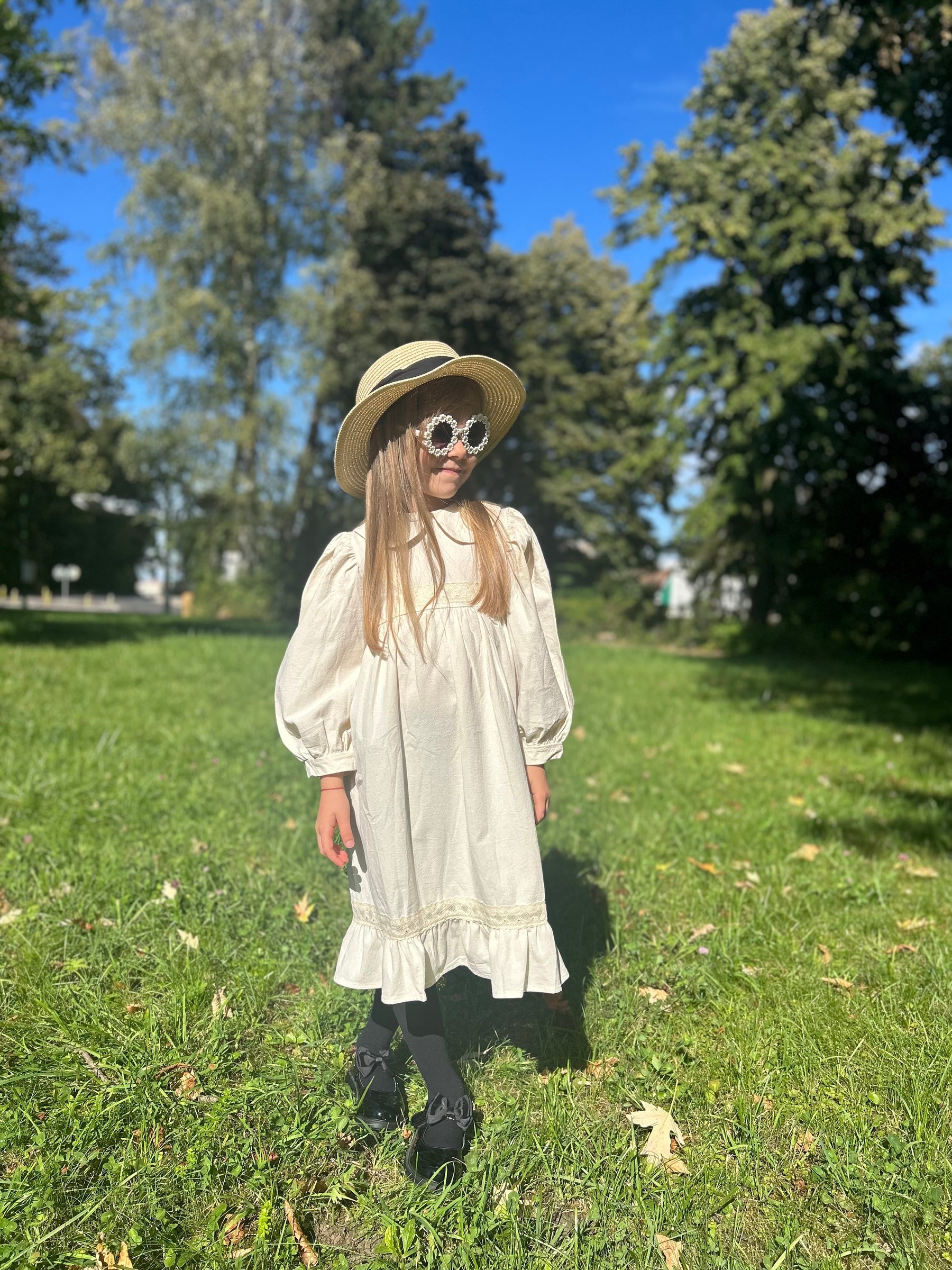 Rochie cu detalii Mia Crem