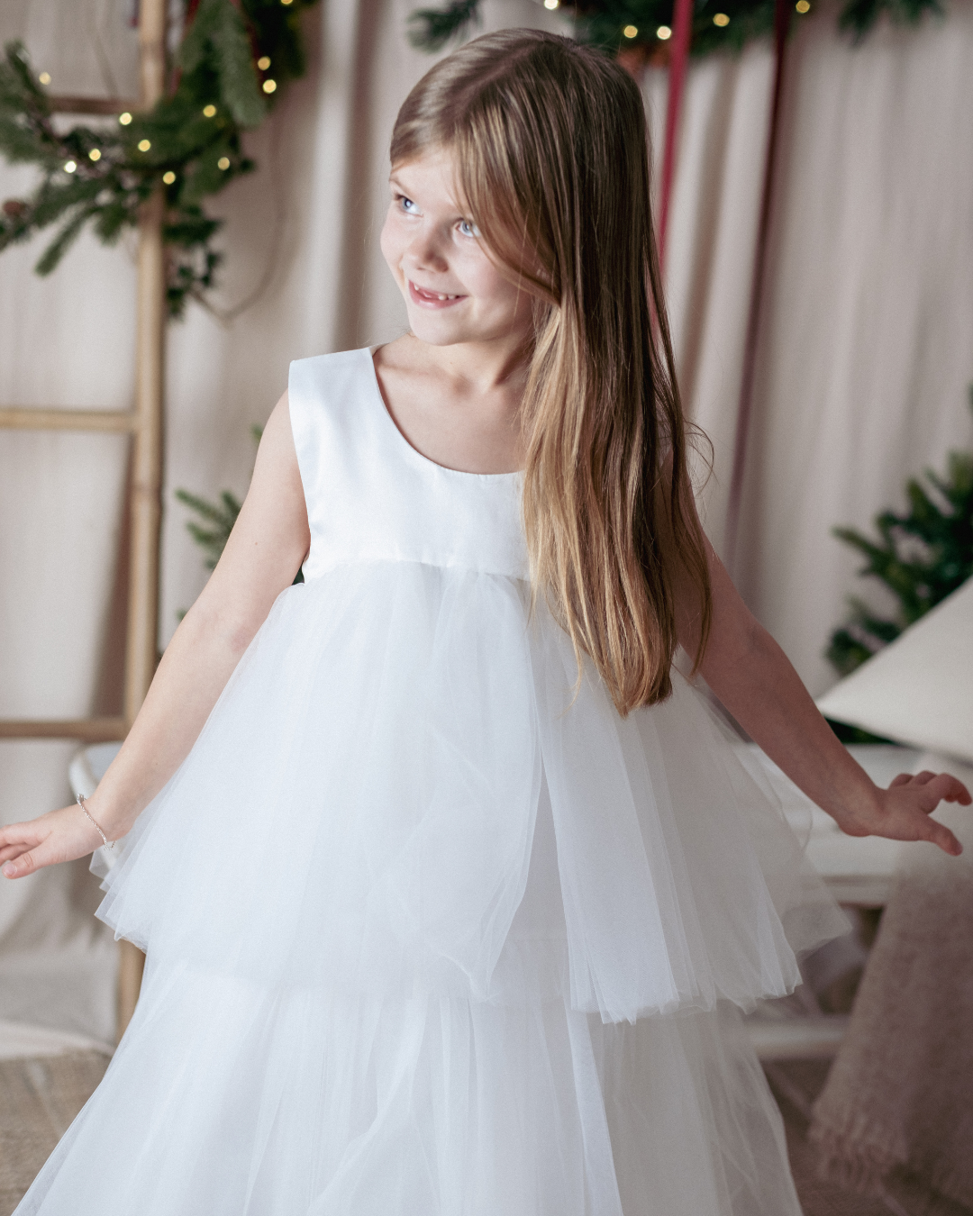 Rochie cu detalii Sofia Alb