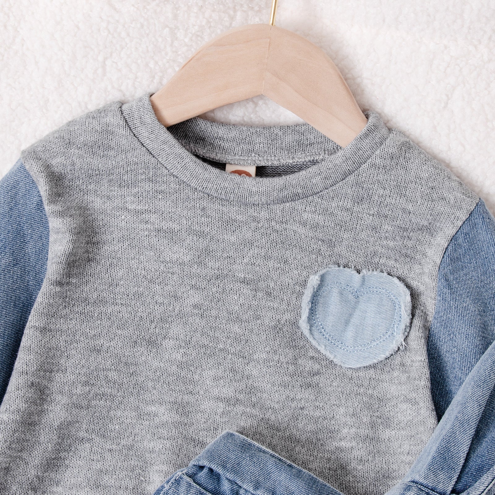 Set din doua piese Larnea