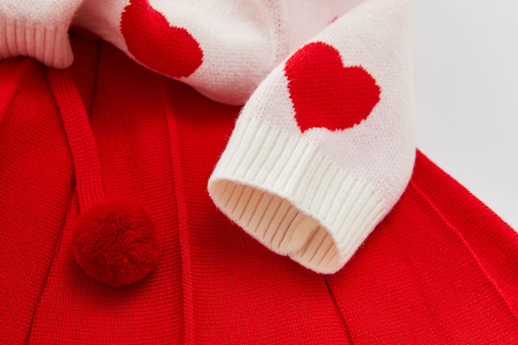 Set din doua piese cu detalii Molira Crem