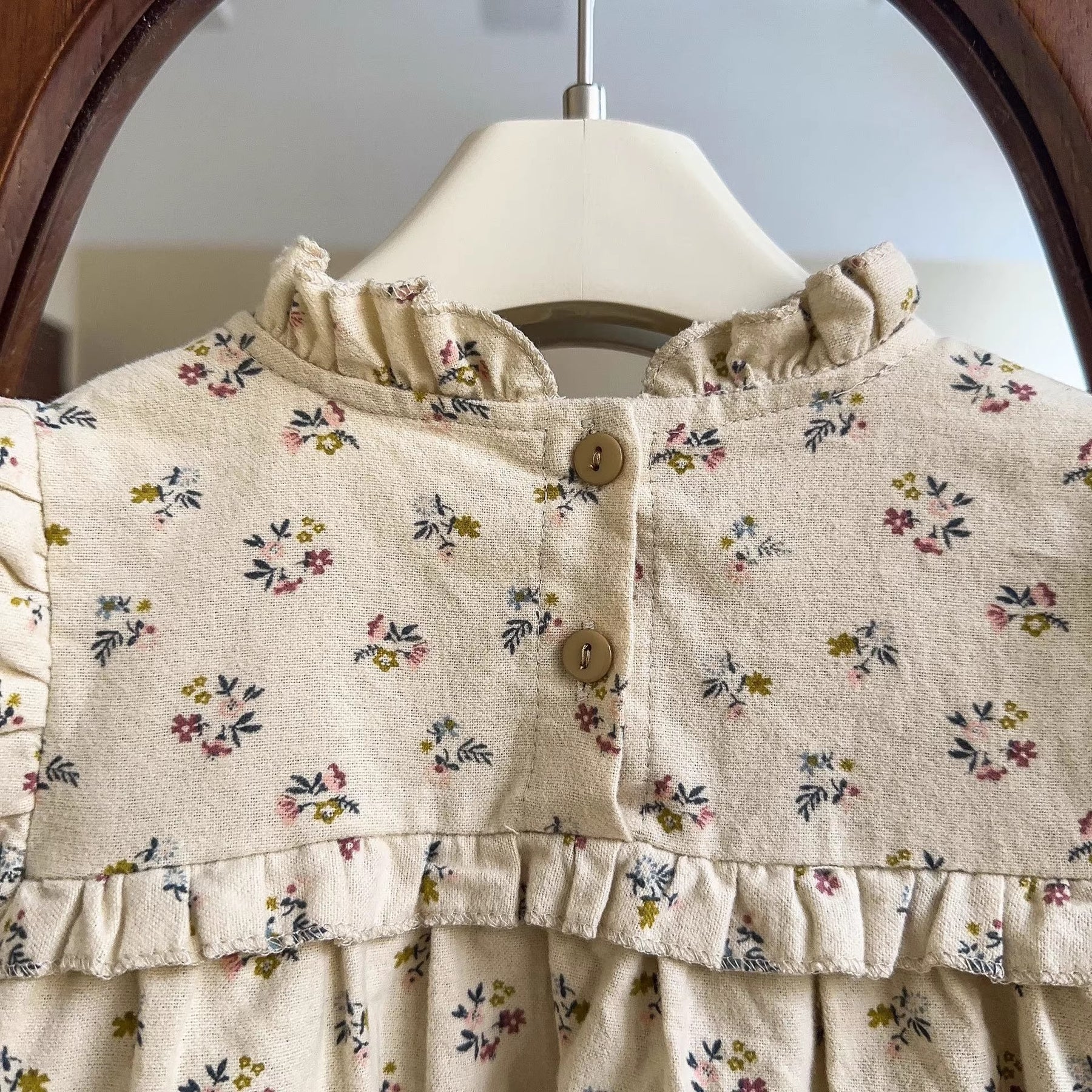 Rochie cu detalii Lirza Crem