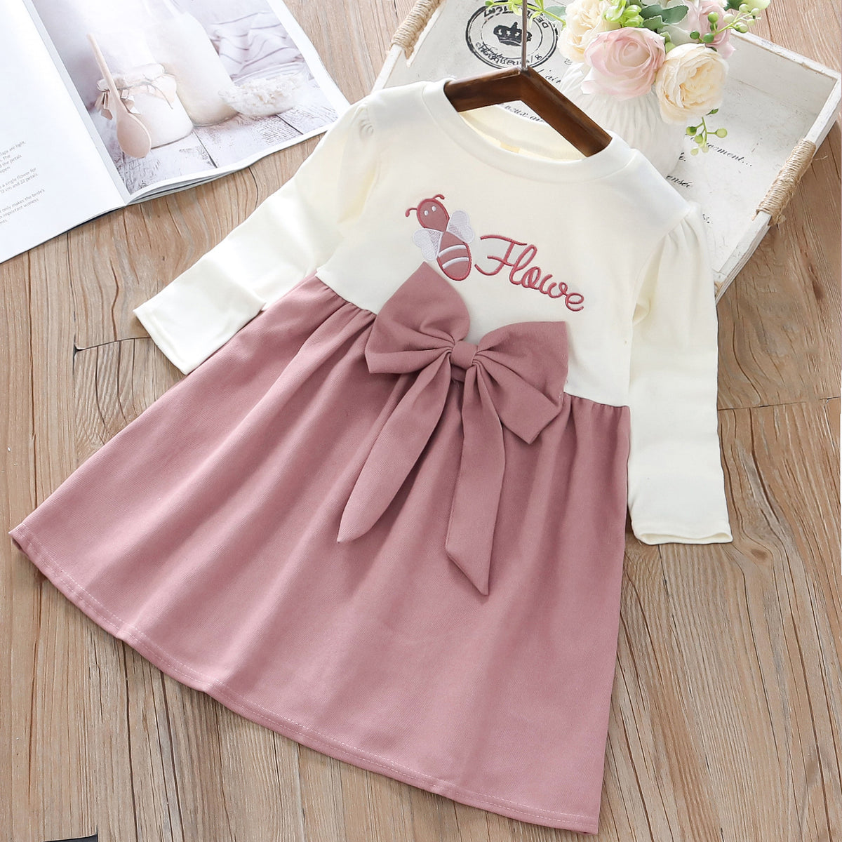 Rochie cu detalii Flawe Roz