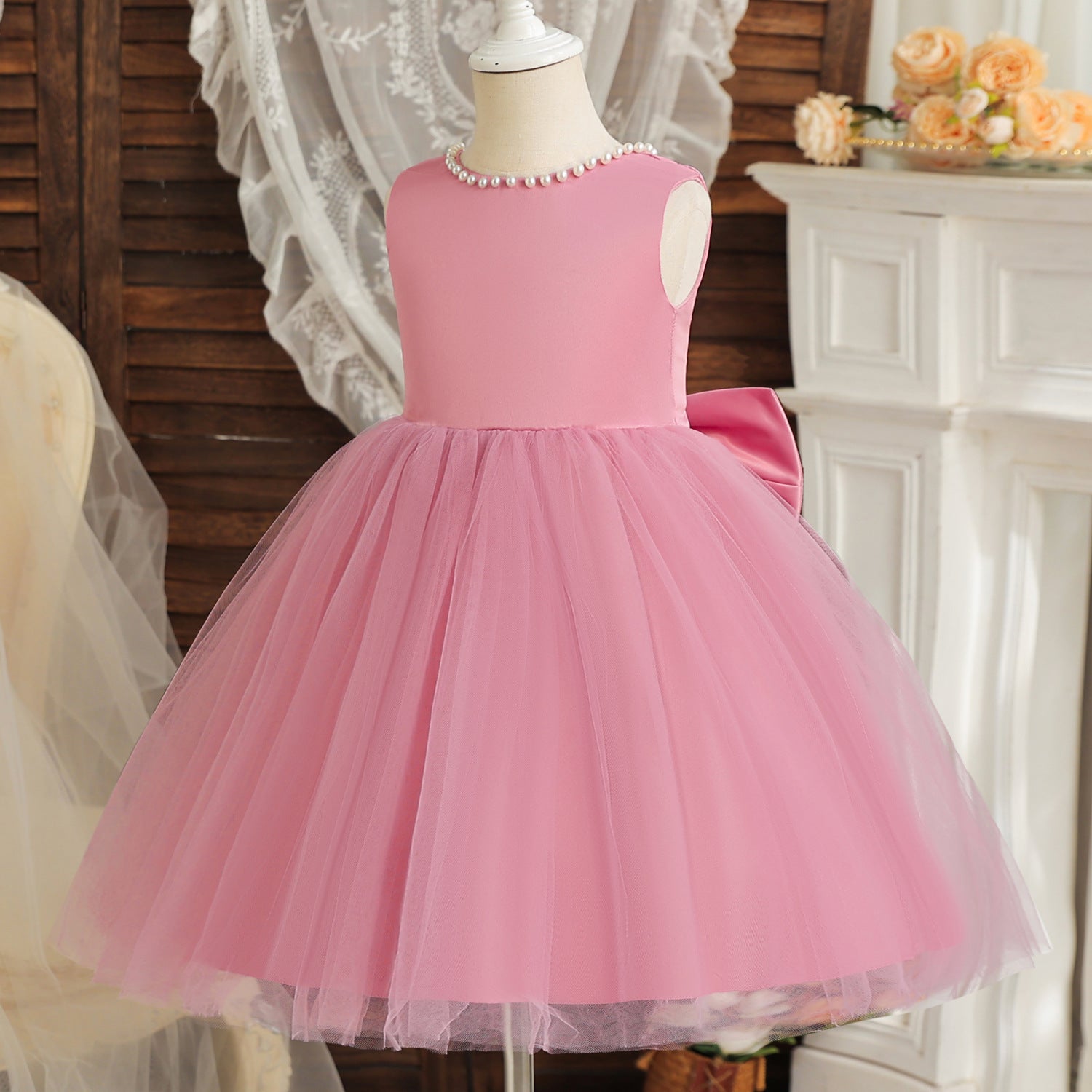 Rochie cu detalii Peliena Roz