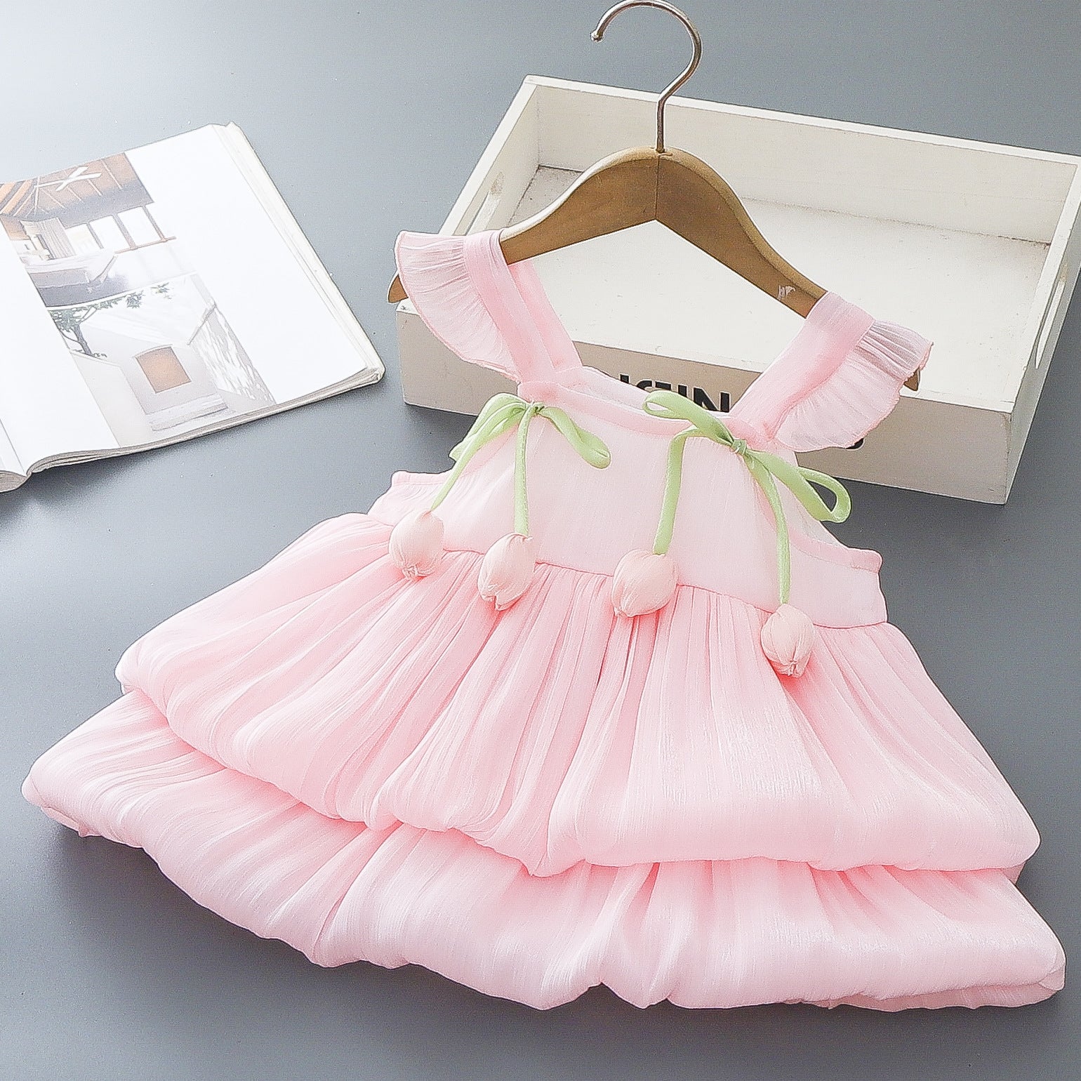 Rochie cu detalii Aelix Roz