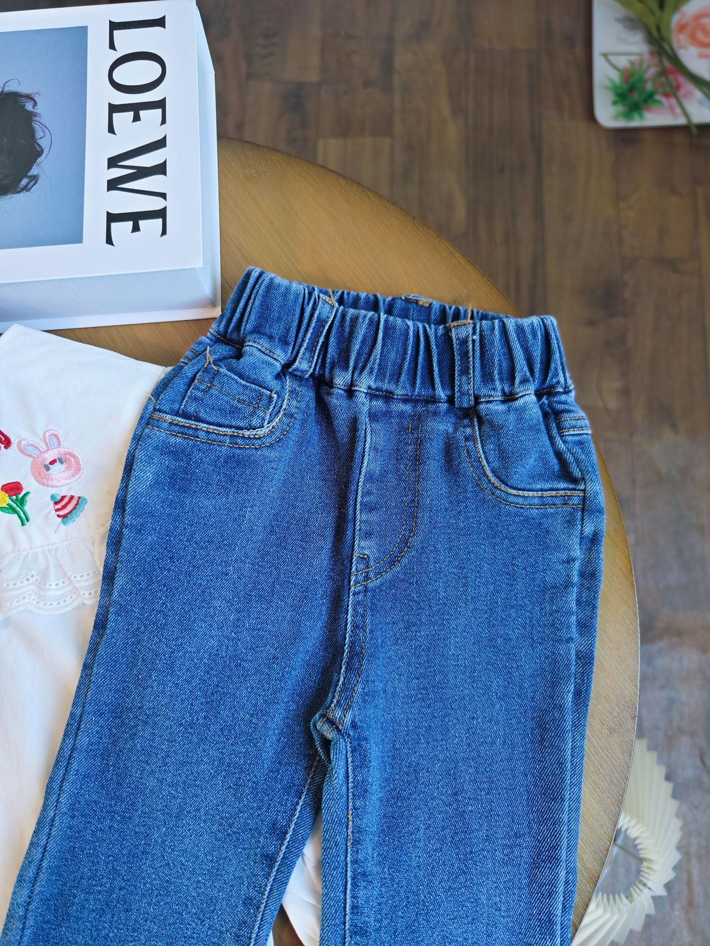 Set din doua piese Asiria