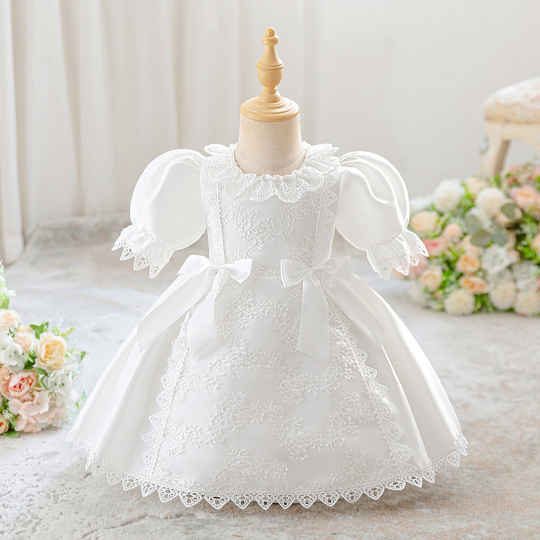Rochie cu detalii Olamy Alb