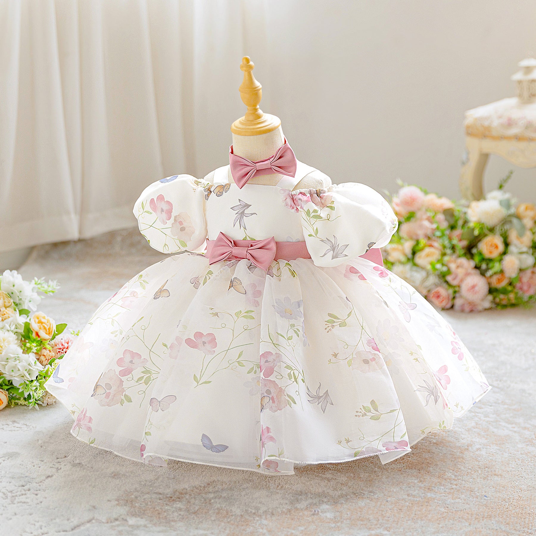 Rochie cu detalii Calmera