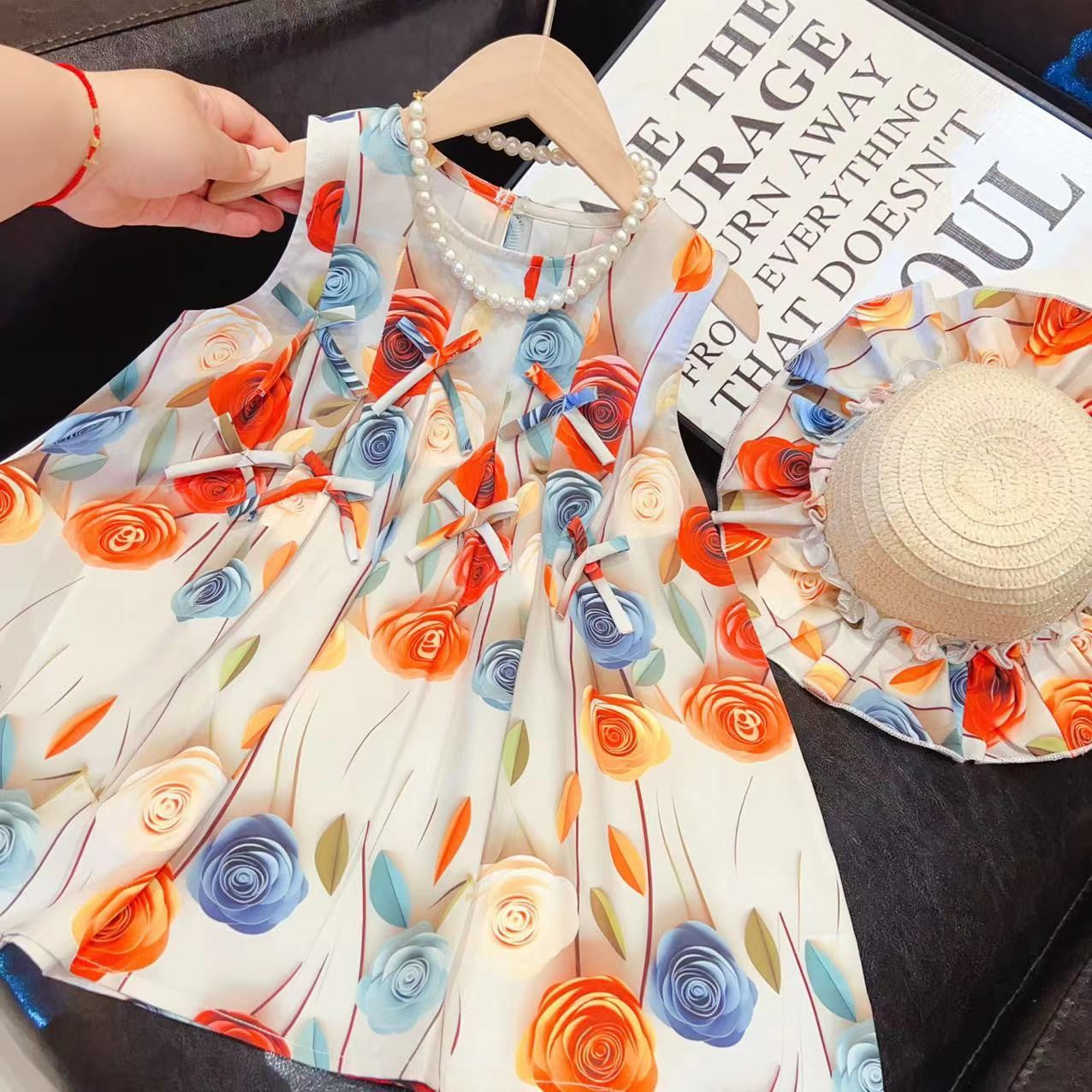 Rochie cu palarie Silina
